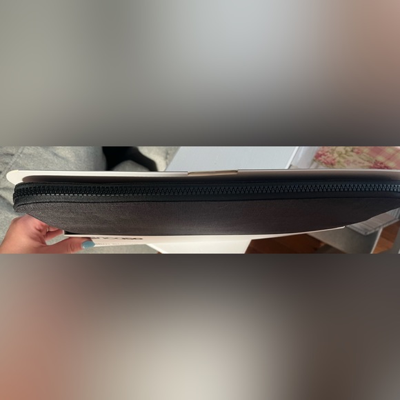 *Never Been Used* 13 soft laptop case!! - Picture 3 of 3
